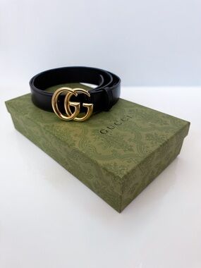 Gucci GG Marmont Leather Belt Black Gold Buckle Size 90 Full Set